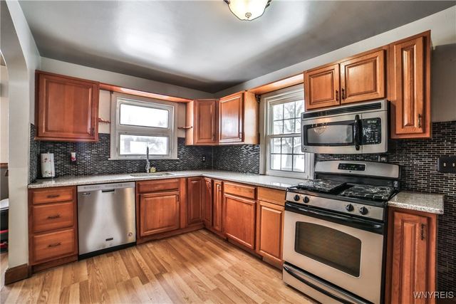 51 Hybank Drive, West Seneca, NY 14224