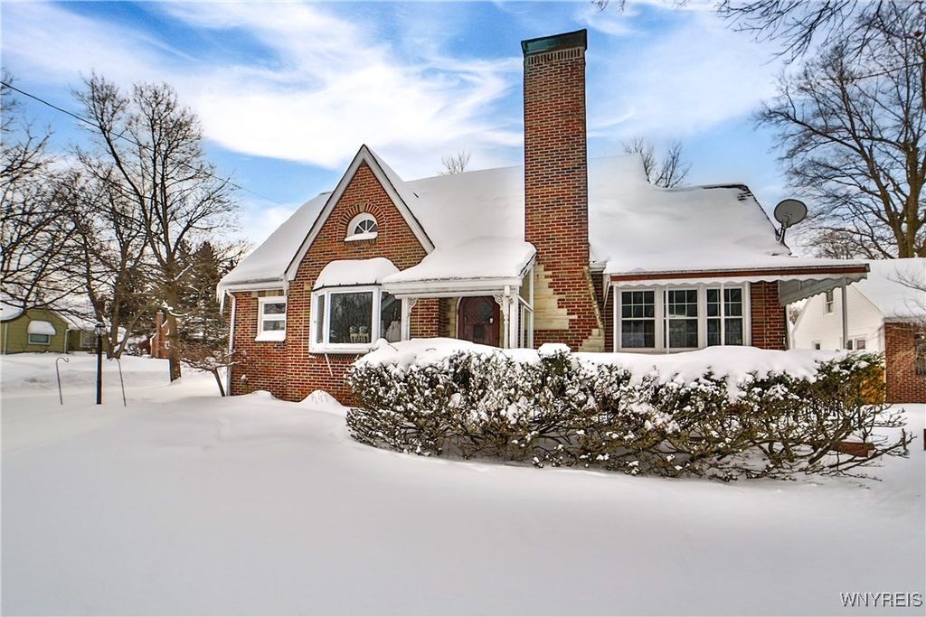 51 Hybank Drive, West Seneca, NY 14224