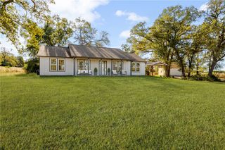 4482 COLLTON Lane, Franklin, TX 77856