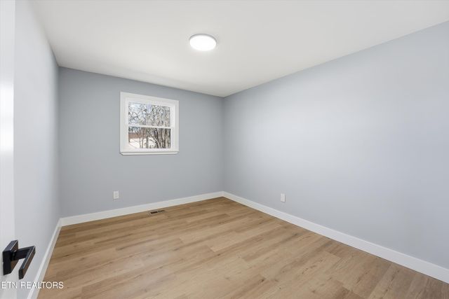 106 Nancy Drive, Clinton, TN 37716