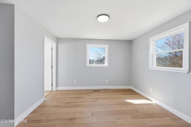 106 Nancy Drive, Clinton, TN 37716