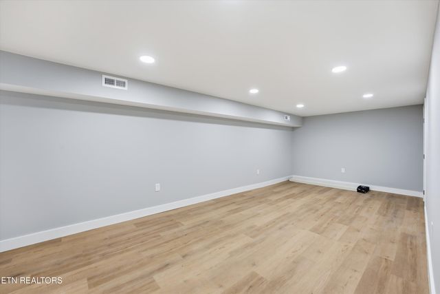 106 Nancy Drive, Clinton, TN 37716