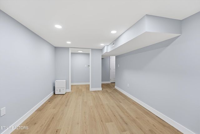 106 Nancy Drive, Clinton, TN 37716