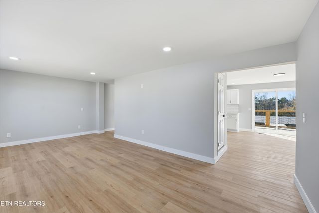 106 Nancy Drive, Clinton, TN 37716