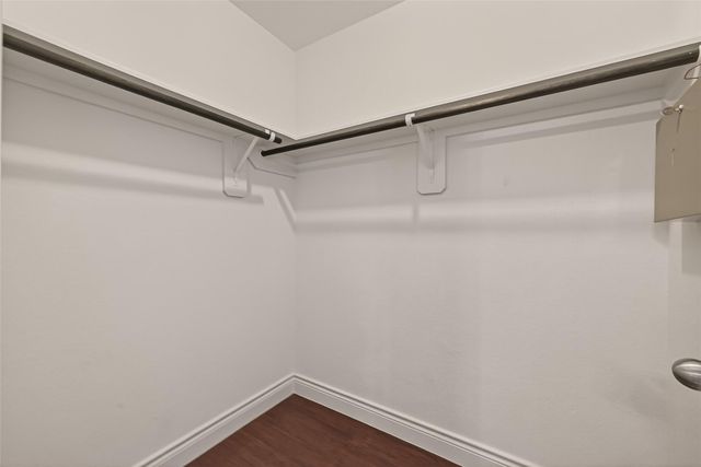 706 Fairway Drive, La Porte, TX 77571