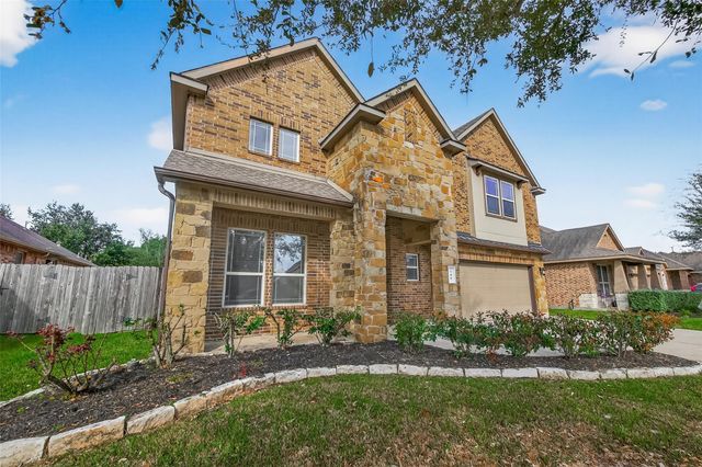 706 Fairway Drive, La Porte, TX 77571