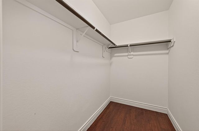 706 Fairway Drive, La Porte, TX 77571