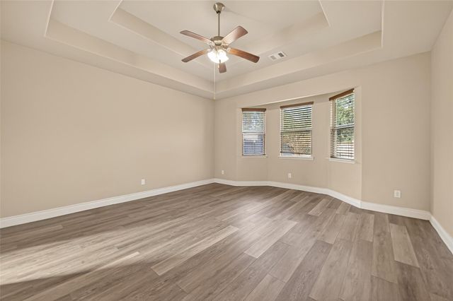 706 Fairway Drive, La Porte, TX 77571