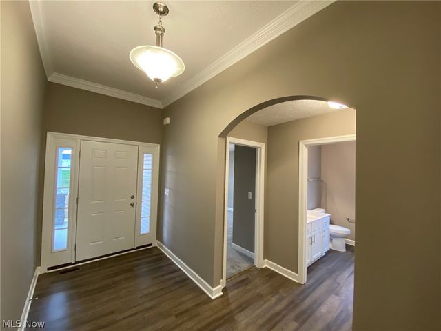3476 Wicker Street NE, Canton, OH 44721