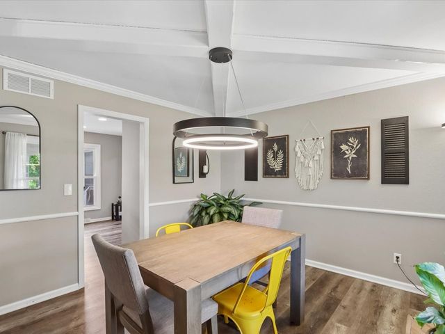 5 Olde Hickory Road, Coralville, IA 52241