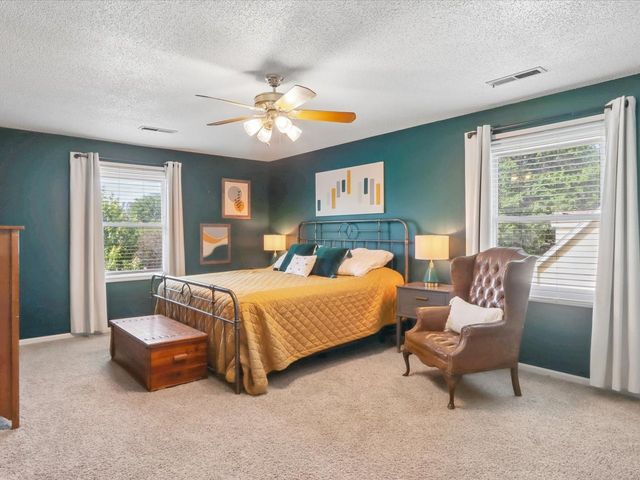 5 Olde Hickory Road, Coralville, IA 52241