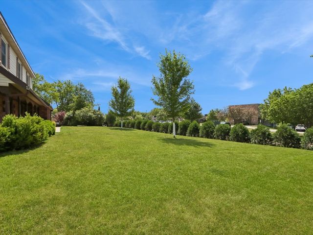 5 Olde Hickory Road, Coralville, IA 52241