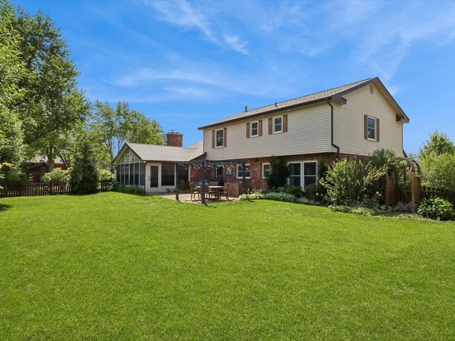 5 Olde Hickory Road, Coralville, IA 52241