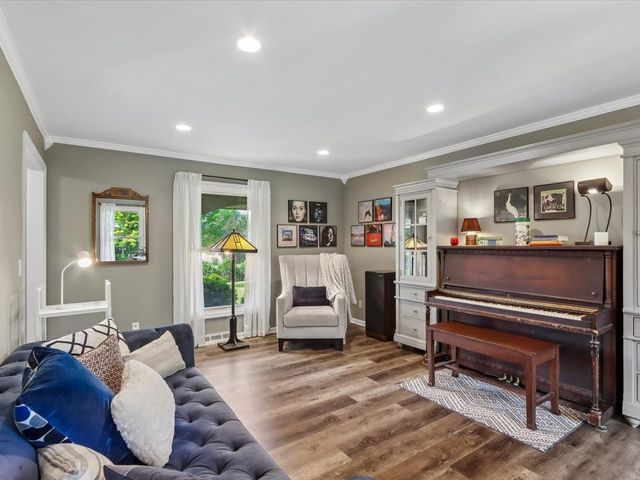 5 Olde Hickory Road, Coralville, IA 52241