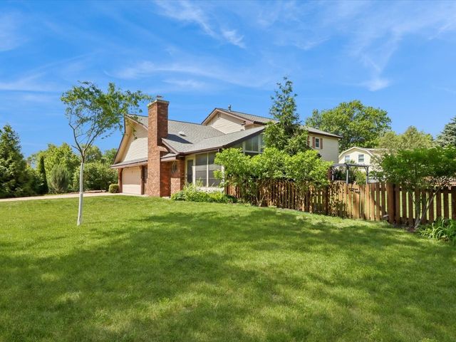 5 Olde Hickory Road, Coralville, IA 52241