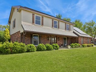 5 Olde Hickory Road, Coralville, IA 52241