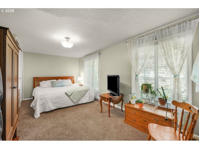 60 Ne 23RD St, Gresham, OR 97030
