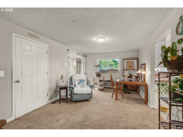 60 Ne 23RD St, Gresham, OR 97030