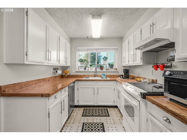 60 Ne 23RD St, Gresham, OR 97030