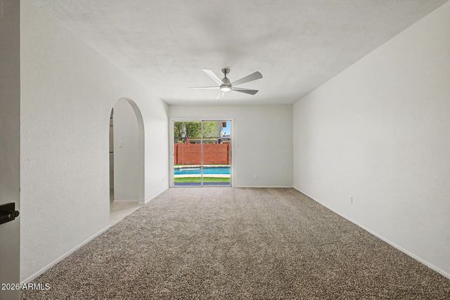 814 E CHILTON Drive, Tempe, AZ 85283