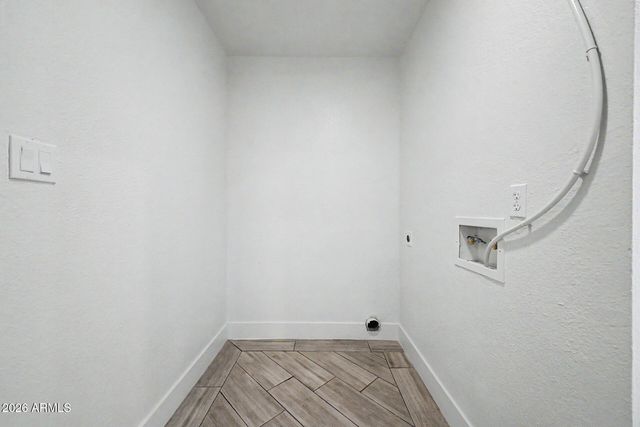 814 E CHILTON Drive, Tempe, AZ 85283