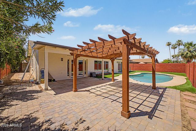 814 E CHILTON Drive, Tempe, AZ 85283