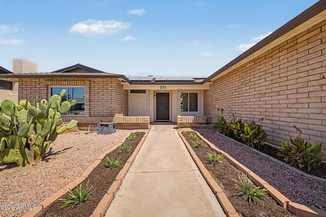814 E CHILTON Drive, Tempe, AZ 85283