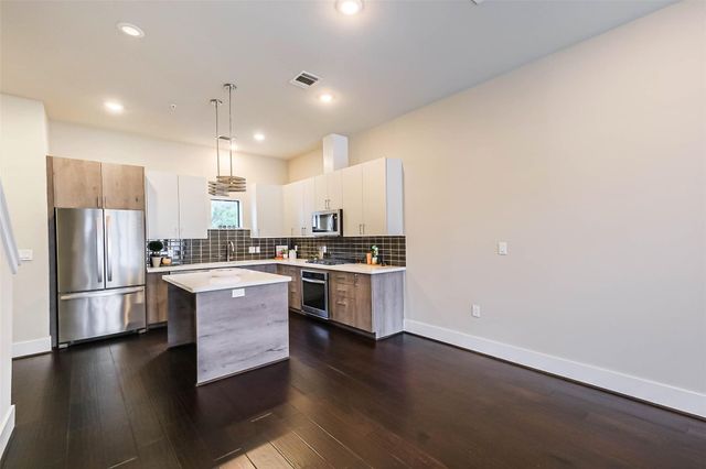 2401 Crawford Street C1B, Houston, TX 77004