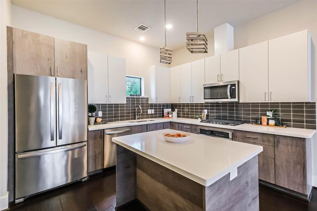 2401 Crawford Street C1B, Houston, TX 77004