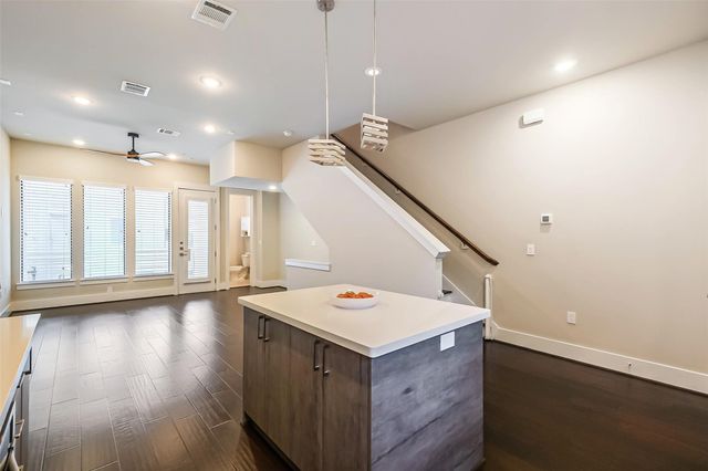 2401 Crawford Street C1B, Houston, TX 77004