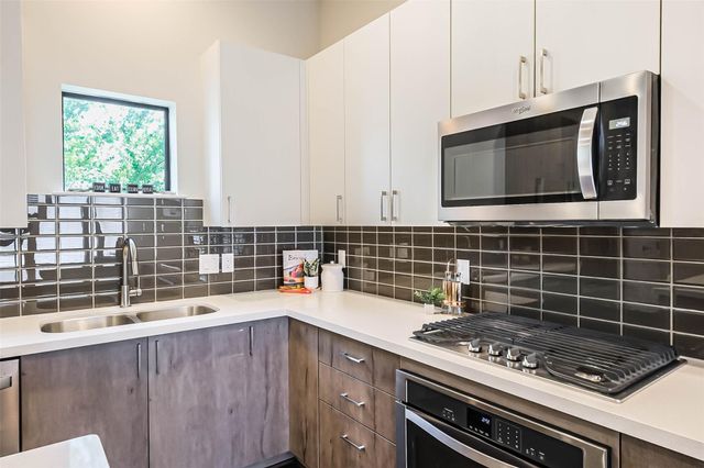 2401 Crawford Street C1B, Houston, TX 77004