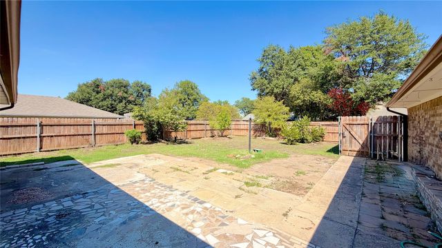 1002 Glenda Street, Terrell, TX 75160