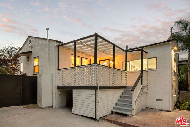 8420 Bleriot Avenue, Los Angeles, CA 90045