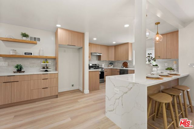 8420 Bleriot Avenue, Los Angeles, CA 90045