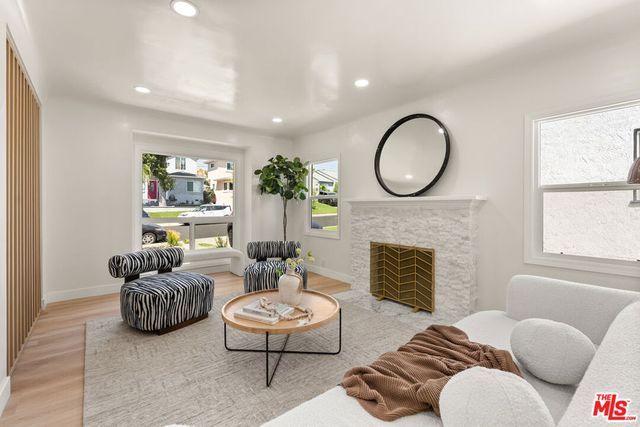 8420 Bleriot Avenue, Los Angeles, CA 90045