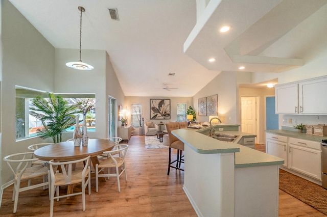 513 SE Cliff Road, Port St. Lucie, Port St Lucie, FL 34984
