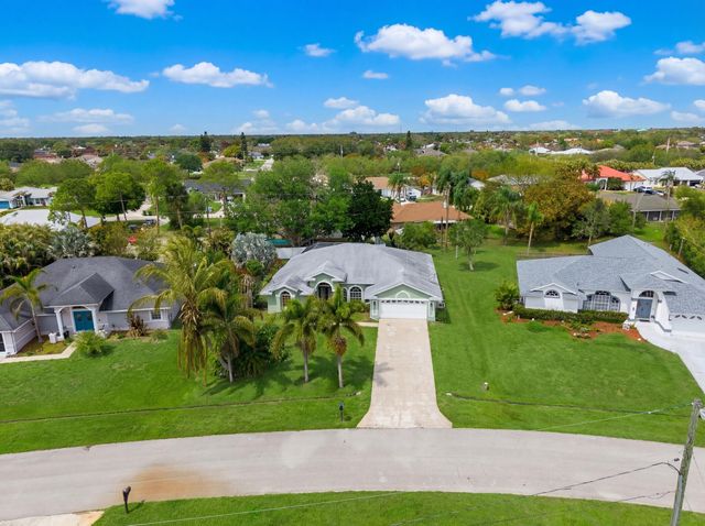 513 SE Cliff Road, Port St. Lucie, Port St Lucie, FL 34984