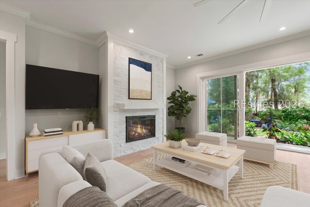 50 Sparwheel Ln, Hilton Head Island, SC 29926