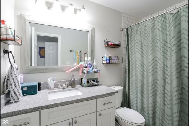 734 N Peterman Road, Greenwood, IN 46142