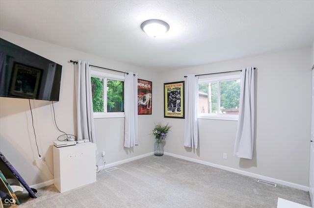 734 N Peterman Road, Greenwood, IN 46142