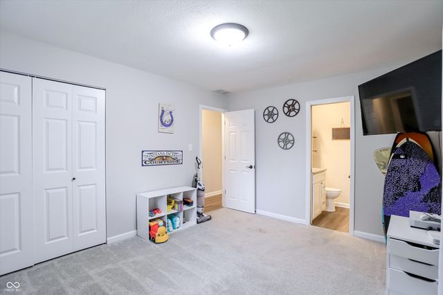 734 N Peterman Road, Greenwood, IN 46142