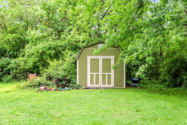 734 N Peterman Road, Greenwood, IN 46142
