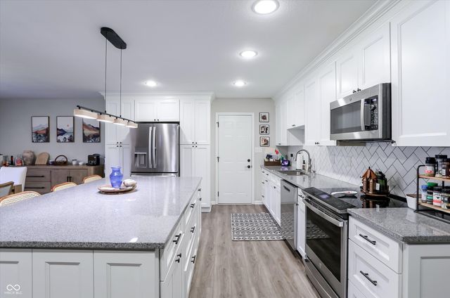 734 N Peterman Road, Greenwood, IN 46142