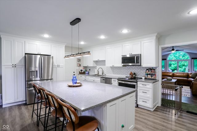 734 N Peterman Road, Greenwood, IN 46142