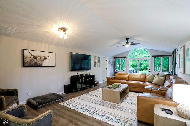 734 N Peterman Road, Greenwood, IN 46142