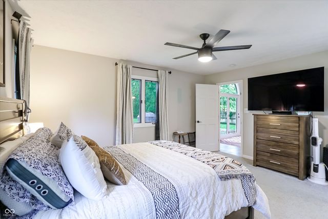 734 N Peterman Road, Greenwood, IN 46142