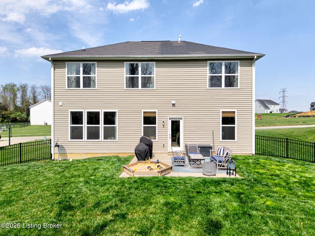 3944 Creek Meadow Dr, La Grange, KY 40031