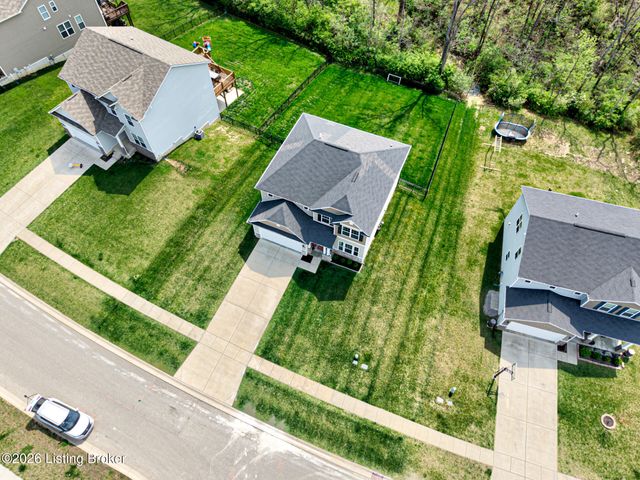 3944 Creek Meadow Dr, La Grange, KY 40031
