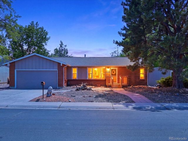 11972 E Louisiana Ave, Aurora, CO 80012