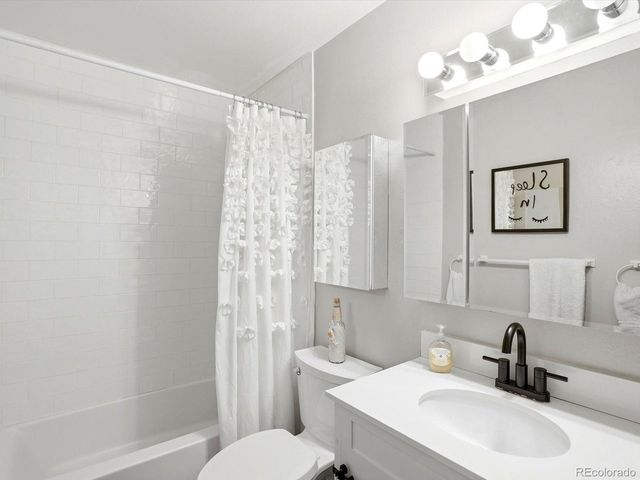 11972 E Louisiana Ave, Aurora, CO 80012